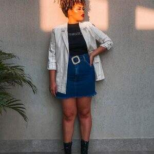 Inspirações de looks com saia e bota
