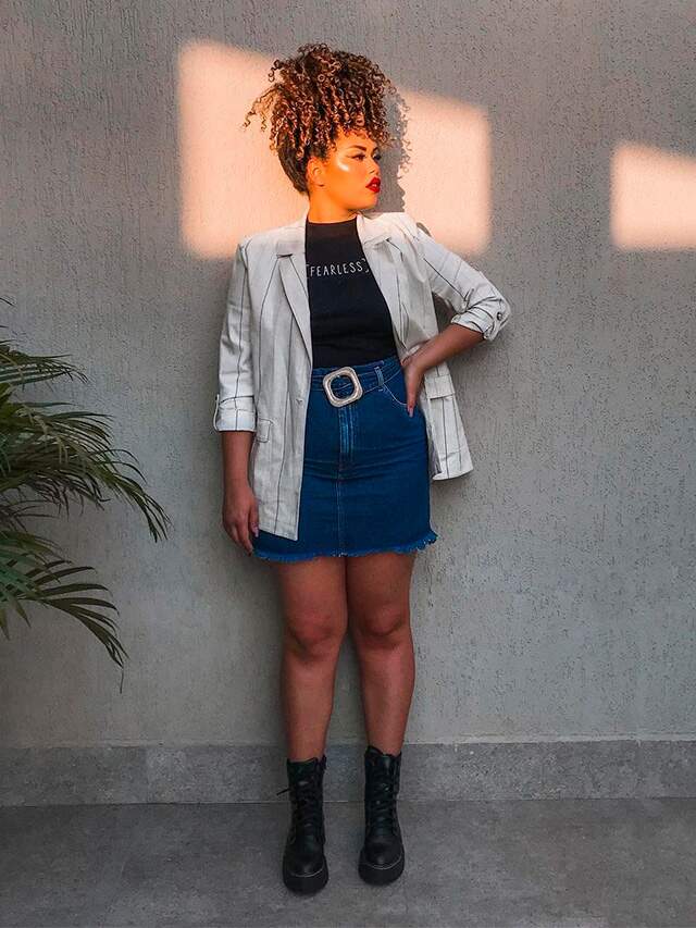 Inspirações de looks com saia e bota
