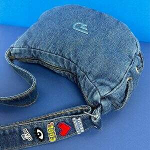 Saiba como usar pins no seu jeans