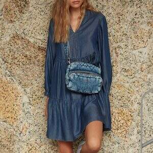 Confira 20 looks com vestido jeans