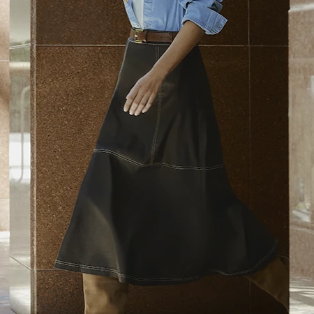20 looks estilosos com saia midi para usar todos os dias