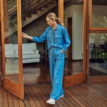 Looks com calça alfaiataria e tênis para o dia a dia
