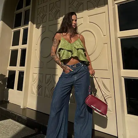Como usar calça pantalona com cropped? 13 combinações