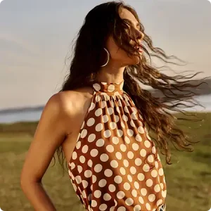 15 blusas femininas da moda para apostar nesta estação