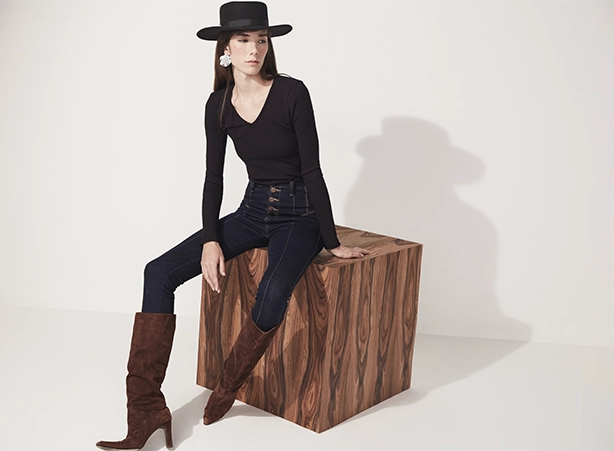 Looks com bota marrom cano alto