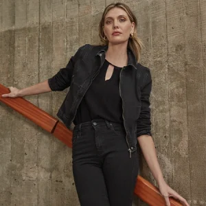 Jeans black: 11 looks estilosos com o tecido curinga
